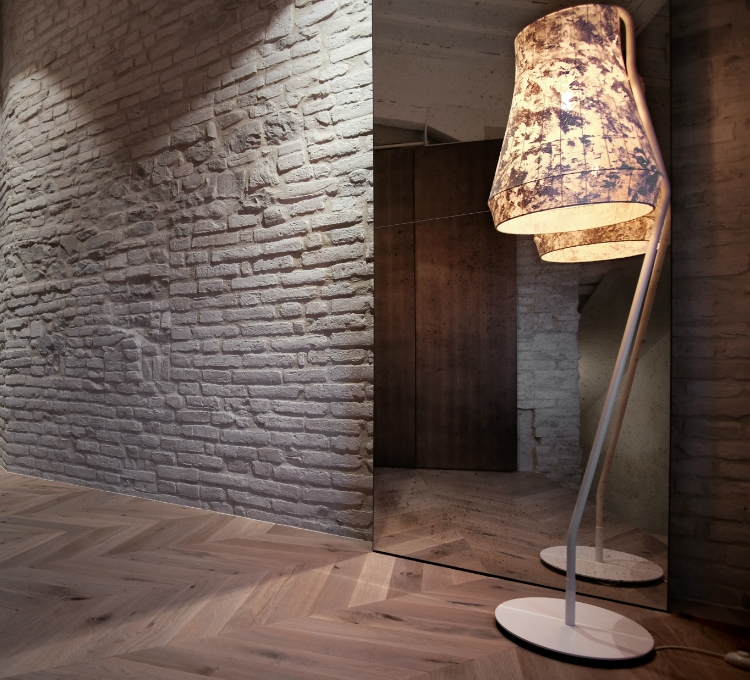 Designerskie lampy podłogowe Karman 